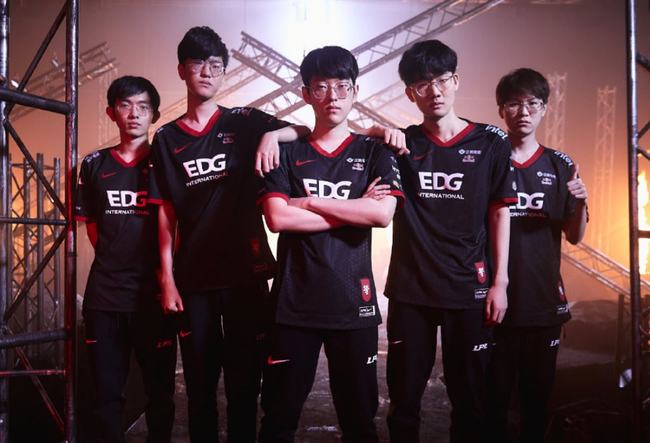 在比赛的下 在比赛的下