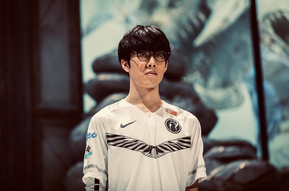 球迷们正密 球迷们正密