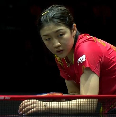 园足球的发 园足球的发